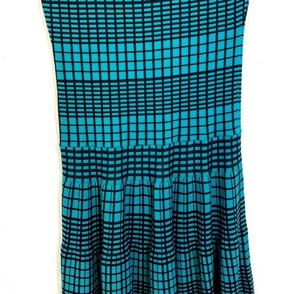 Romeo & Juliet Couture - NWT Emerald & Black Plaid Peplum Midi Dress Size Small - Picture 13 of 13